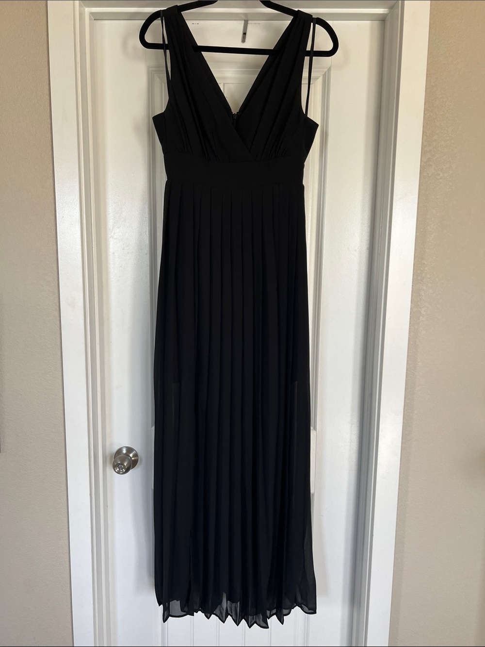 BCBGeneration White Pleated Chiffon Maxi Dress Evening Gown Size 8